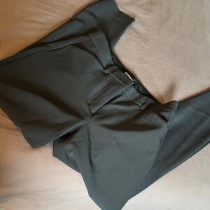 Navy Blue super soft Express skinny pants 6R High rise.